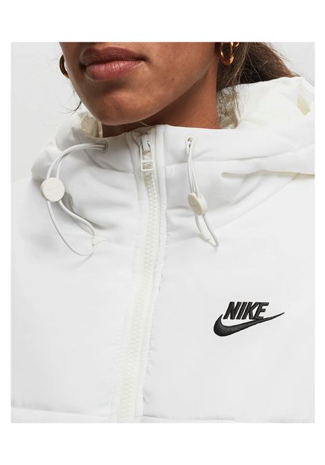 THERMA-FIT CLASSICS PARKA JACKET WHITE WOMEN NIKE | Jackets | FB7675-133