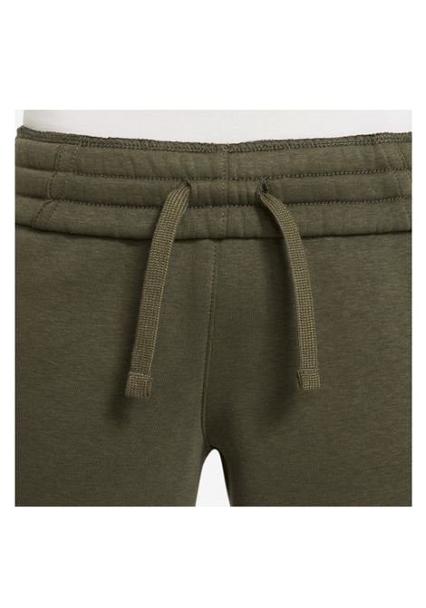 PANTALONI CLUB FLEECE VERDE OLIVA RAGAZZI NIKE | Pantaloni | FD3008-325