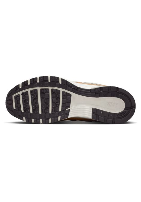 Scarpe Nike P-6000 Year Of The Horse Grigio Beige Uomo NIKE | Sneakers | IQ1120-311